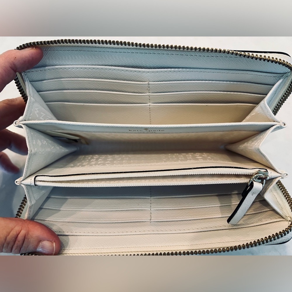 Kate Spade “Neda - Laurel Way” Large Continental Wallet (Cement/Pumice) - Picture 4 of 6